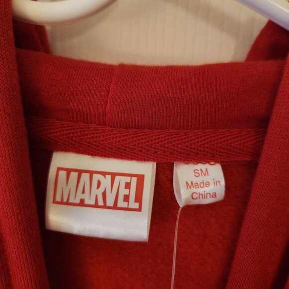 Captain America Red Hoodie Sweatshirt Marvel Size Small NWT - Picture 6 of 10